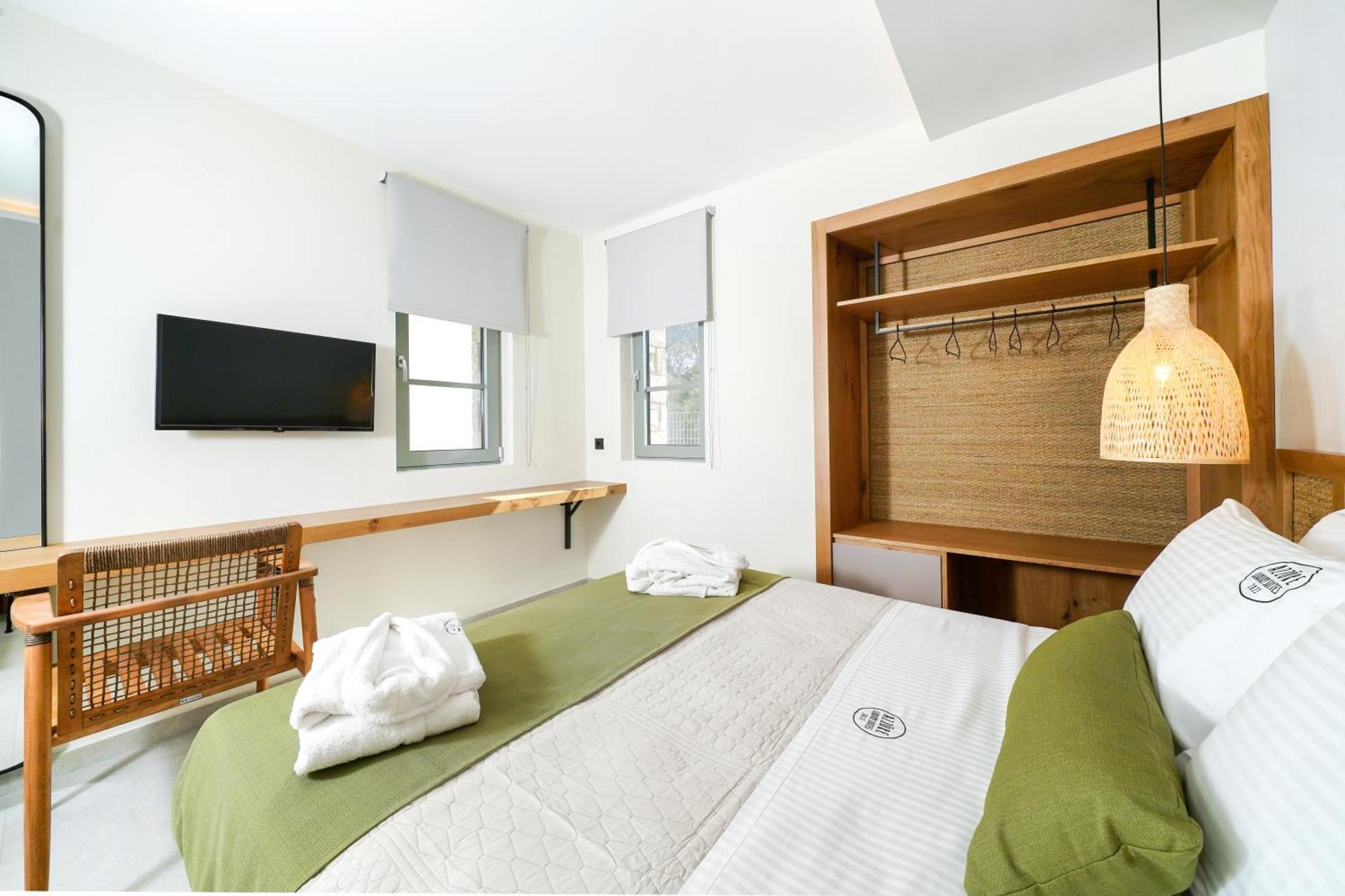 Azzure Luxury Suites Potos Exterior foto